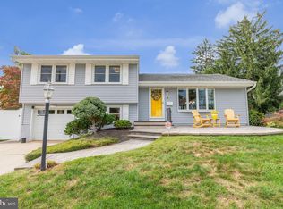 8 Dailey Dr, Hamilton, NJ 08620