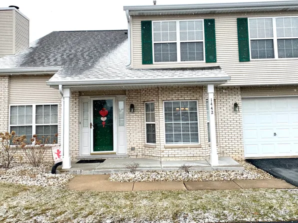 1442 Berta Dr, Crest Hill, IL 60403