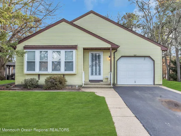 8 Abbey Lane #60, Whiting, NJ 08759