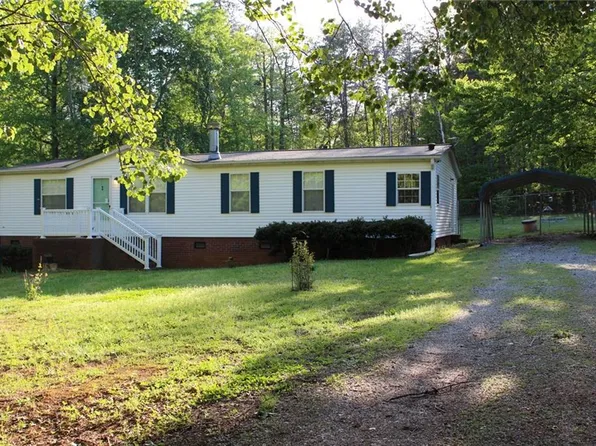 201 Stone Fox Rd, Summerfield, NC 27358