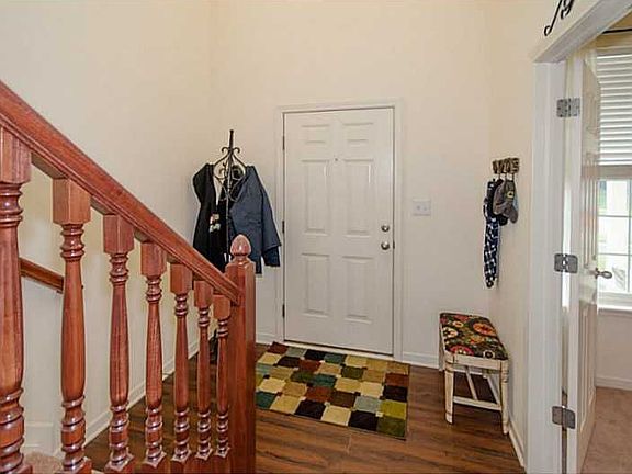 3rd image of 8814 N Aspen Way