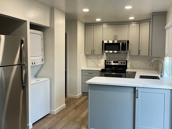3rd image of 5382 Palm Grove Ct