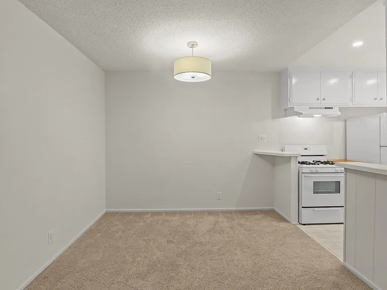 1226 McClellan Dr #12 — Photo 9