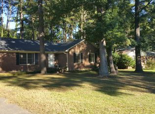 722 Roundtree Dr, Fayetteville, NC 28303