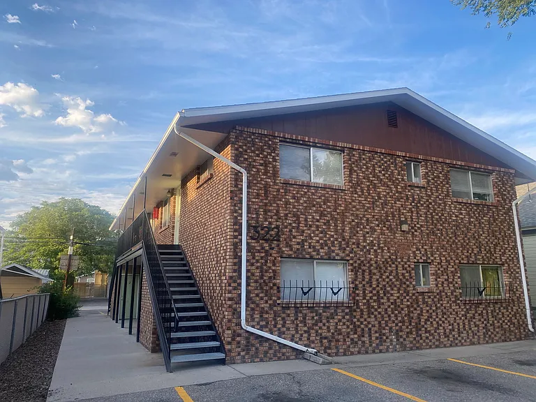 Summit View Apartments — Photo 17