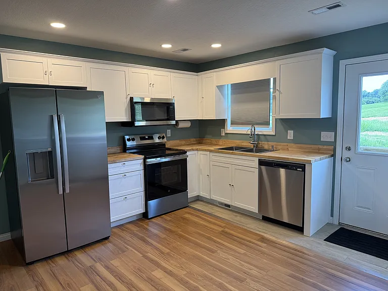 9104 New Jackson Hwy — Photo 7