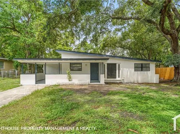 2124 Patou Dr W, Jacksonville, FL 32210