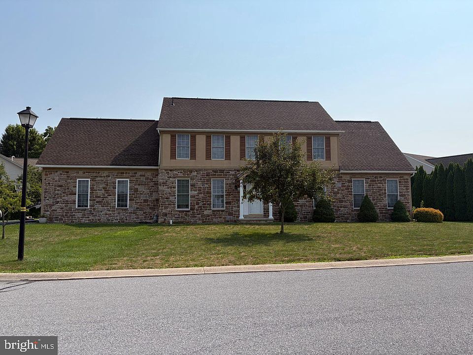 2nd image of 305 Catherine Ct
