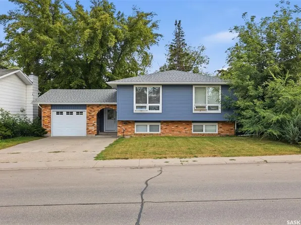 723 Lenore DRIVE, Saskatoon, SK S7K 5G8