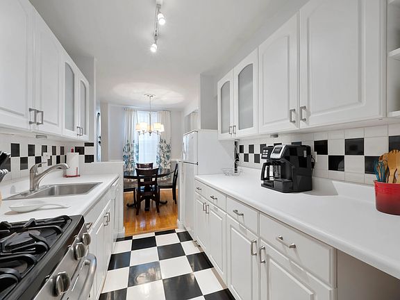 3rd image of 46-01 39th Ave APT 219