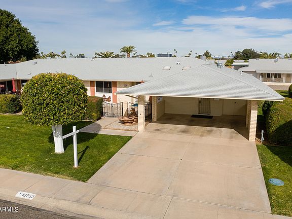 3rd image of 10752 W Cheryl Dr