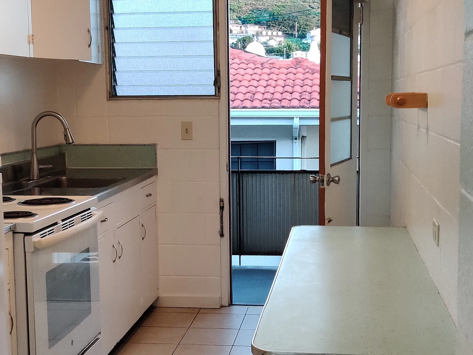 2 bed, 540 sqft, $1,700 — Photo 4