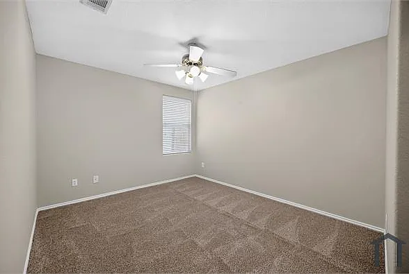 515 Harding Ln — Photo 22