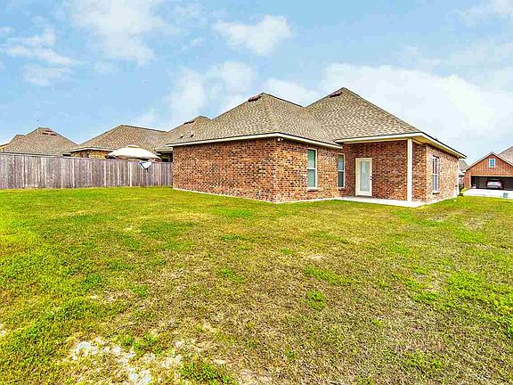 2nd image of 391 Pond Dr