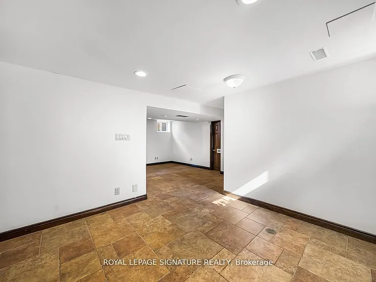 21 Broadlands Blvd — Photo 27