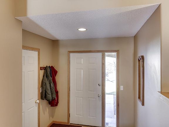 4th image of 8747 Alamo Cir NE