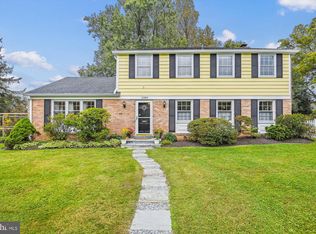 11904 Smoketree Rd, Rockville, MD 20854