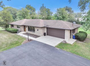 16561 W Bruce Rd, Lockport, IL 60441