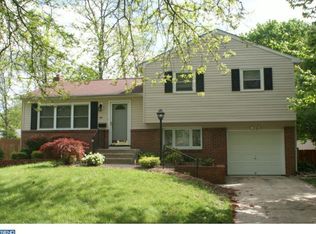 22 Randolph Dr, Mount Holly, NJ 08060