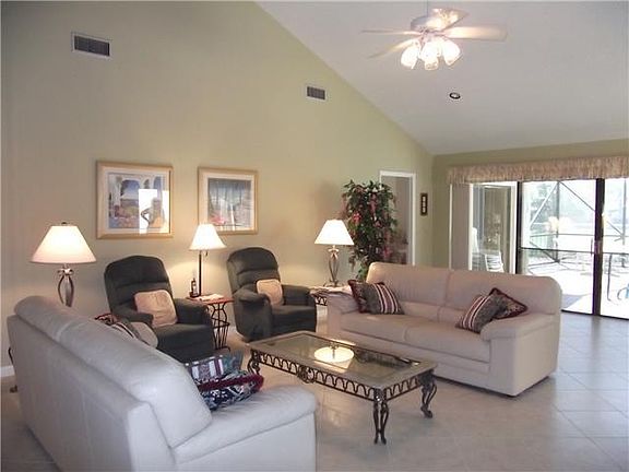 4th image of 240 River Park Dr