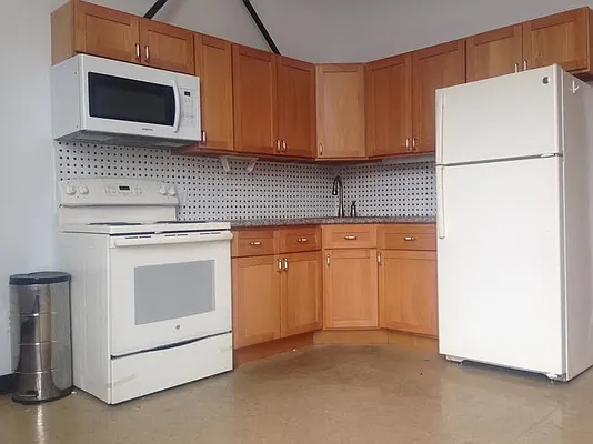 Rented by Urban Realty NYC | media 22