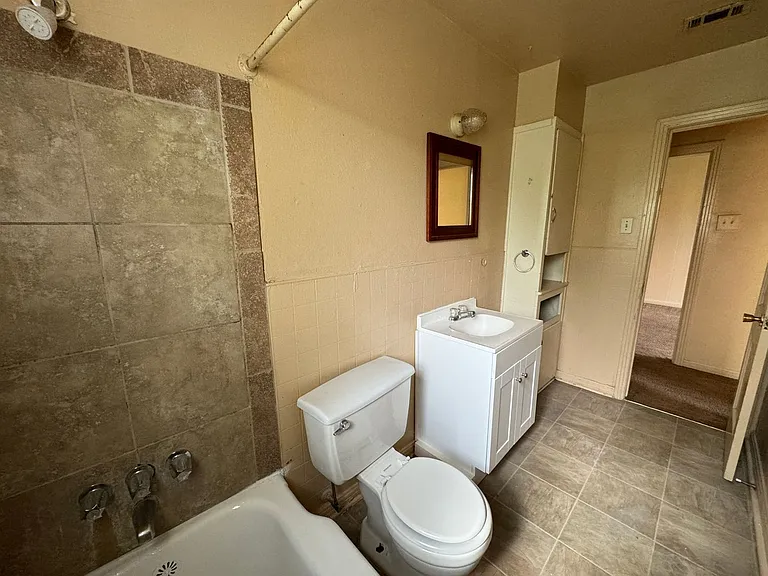 722 Sutton Dr — Photo 20