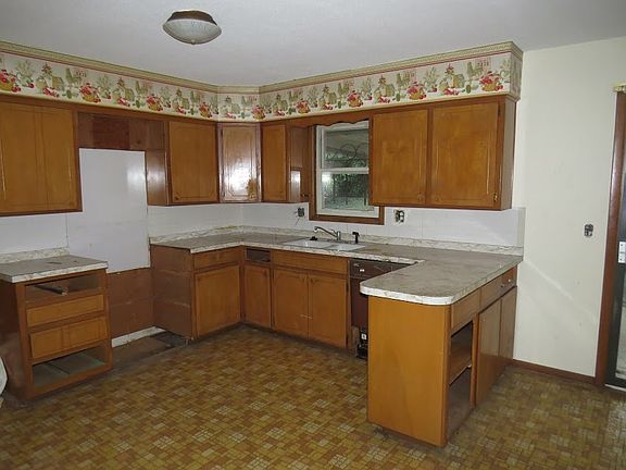 5th image of 324 Belmont Blvd
