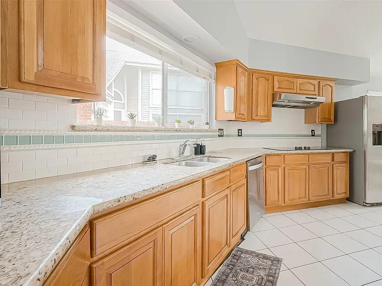 9310 Corner Oaks Ln — Photo 17