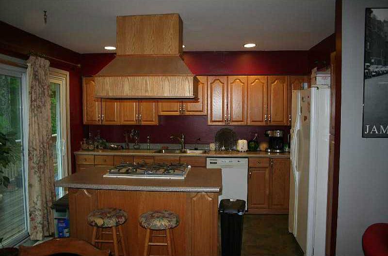 2nd image of 1015 White Oak Dr