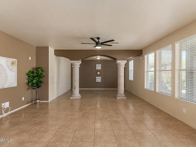 35305 N 31st Dr — Photo 10