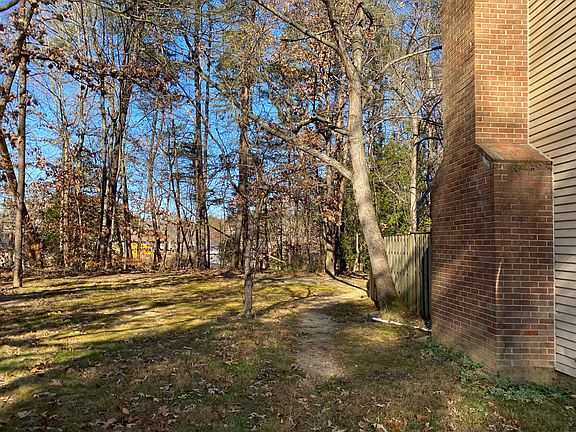 5th image of 16144 Henderson Ln
