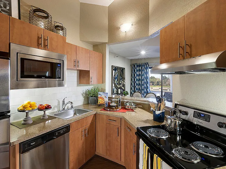 Lakeshore Landing — Photo 5