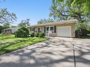 5620 SW 17th Ter, Topeka, KS 66604