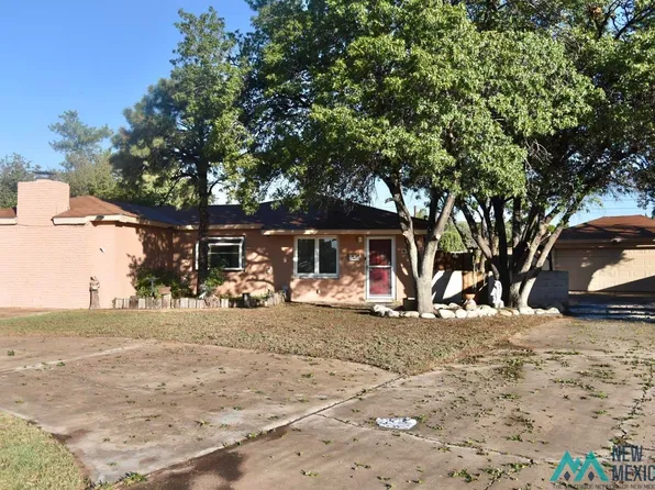 110 W Llano Dr, Hobbs, NM 88240