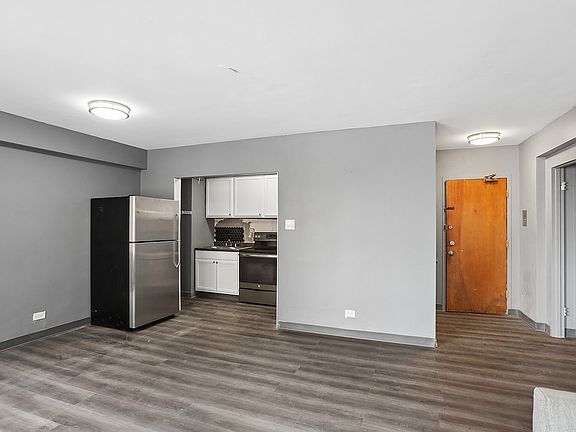 3rd image of 7355 S South Shore Dr APT 306