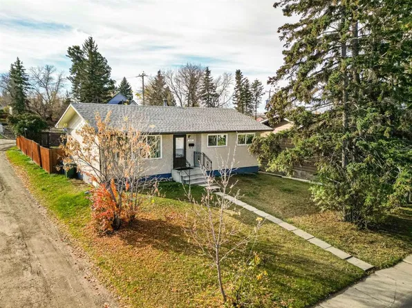 5015 N 46th St, Innisfail, AB T4G 1L6
