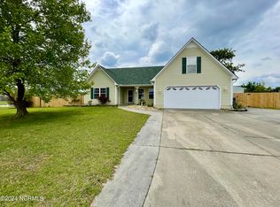 911 Gum Branch Ct, Havelock, NC 28532