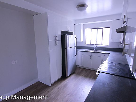 4th image of 121 N Hamilton Dr APT 201