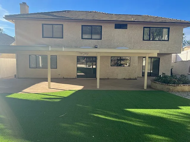 4 bed, 2.5 bath, 2643 sqft, $4,500 — Photo 2