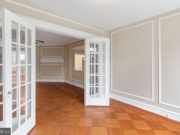 3rd image of 5953 E Roosevelt Blvd