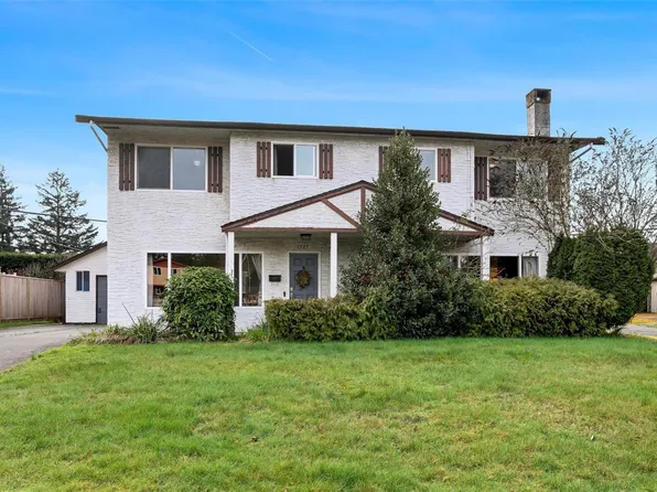 1725/1727 Ashdale Pl, Saanich, BC V8N 1N9