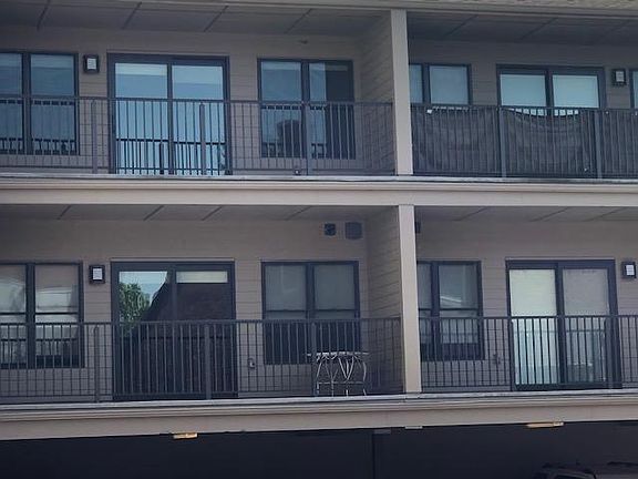 3rd image of 468 Delaware Ave APT 303