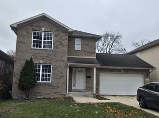 136 S 21st Ave, Maywood, IL 60153