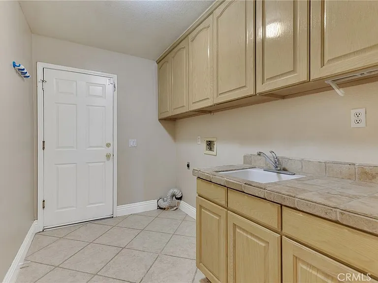 22244 Circle J Ranch Rd — Photo 47