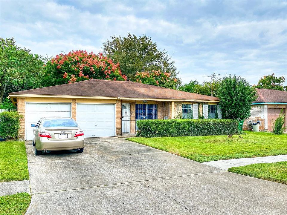 1st image of 4818 Trail Lake Dr