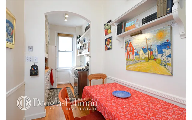 Sold by Douglas Elliman | media 10