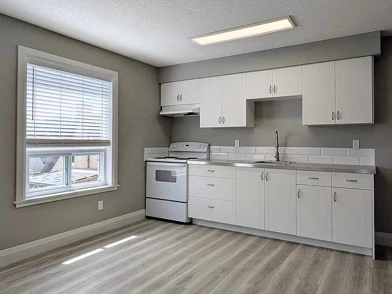 160 Weber St W #11 — Photo 5