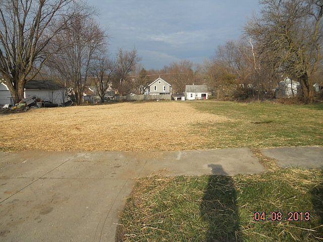 2nd image of 394 4th Ave