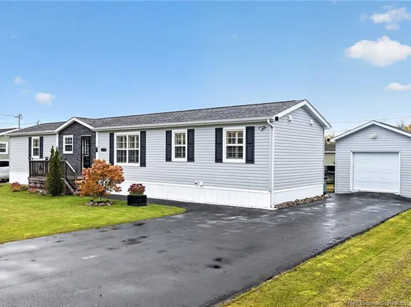 248 Bonaventure St, Shediac, NB E4P 0H1