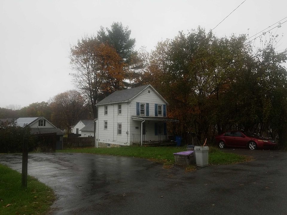 2nd image of 73 Merritt Ave